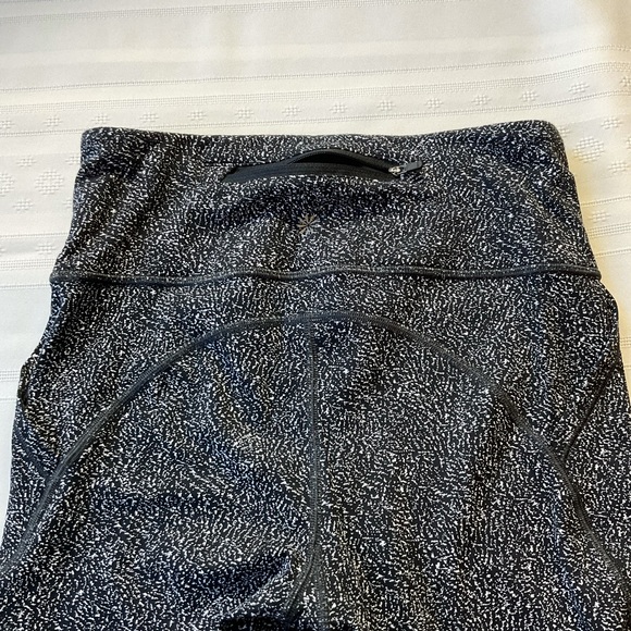 ATHLETA Lightening Static 7/8 Tight NWOT - Picture 5 of 8